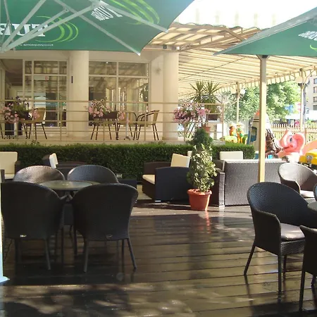 Astra Hotel 2*
