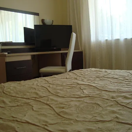 Astra Hotel 2*