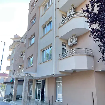 Hotel Astra Rawda