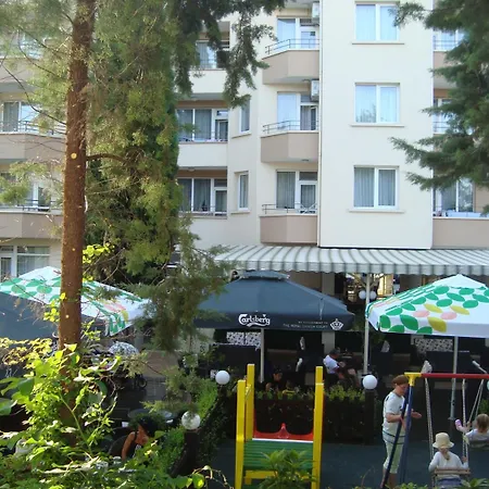 Astra Hotel 2*